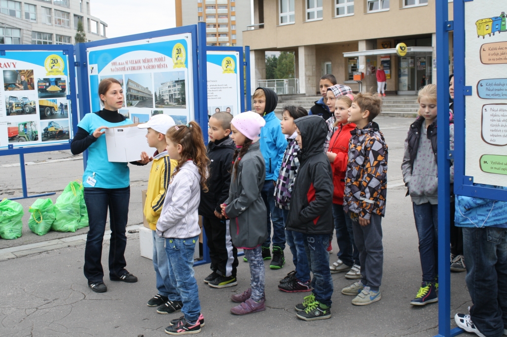 Školy spolu soutěží na RECYKLIÁDĚ