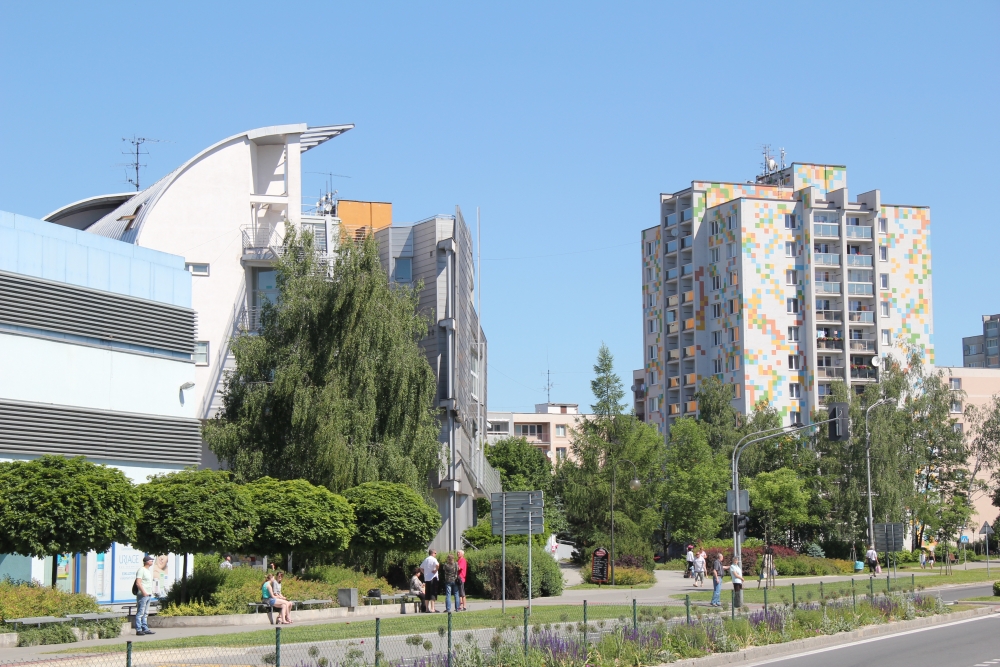 Z klidného bydlení málem boj o život