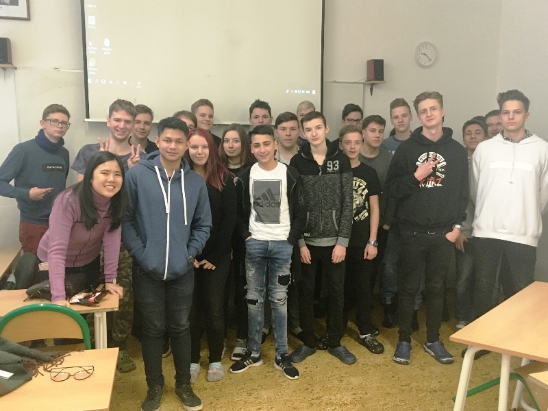 Ajťáci navštívili Indonésii a Ukrajinu aneb projekt Edison na SOŠ Net Office