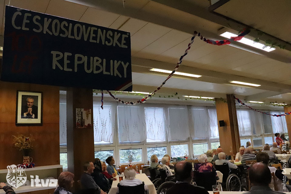 Oslavy 100. výroči vyhlášení ČSR ve Vesně