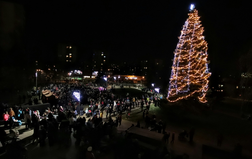 Dnes jsme rozsvítili vánoční strom