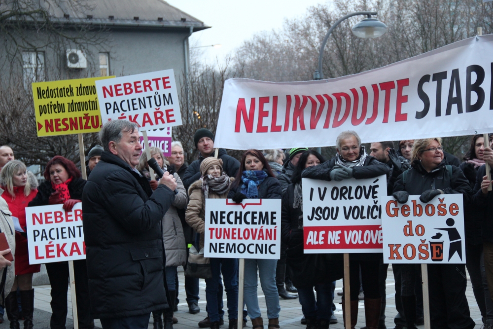 MĚSTO SVŮJ POSTOJ NEMĚNÍ. CHCE ZACHOVAT AKUTNÍ LŮŽKA V ORLOVÉ. MĚSTO I NADÁLE STOJÍ ZA ORLOVSKÝMI OBČANY A ZDRAVOTNÍKY