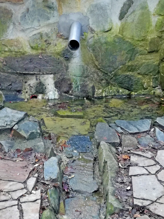 POJMENUJTE S NÁMI STUDÁNKU!