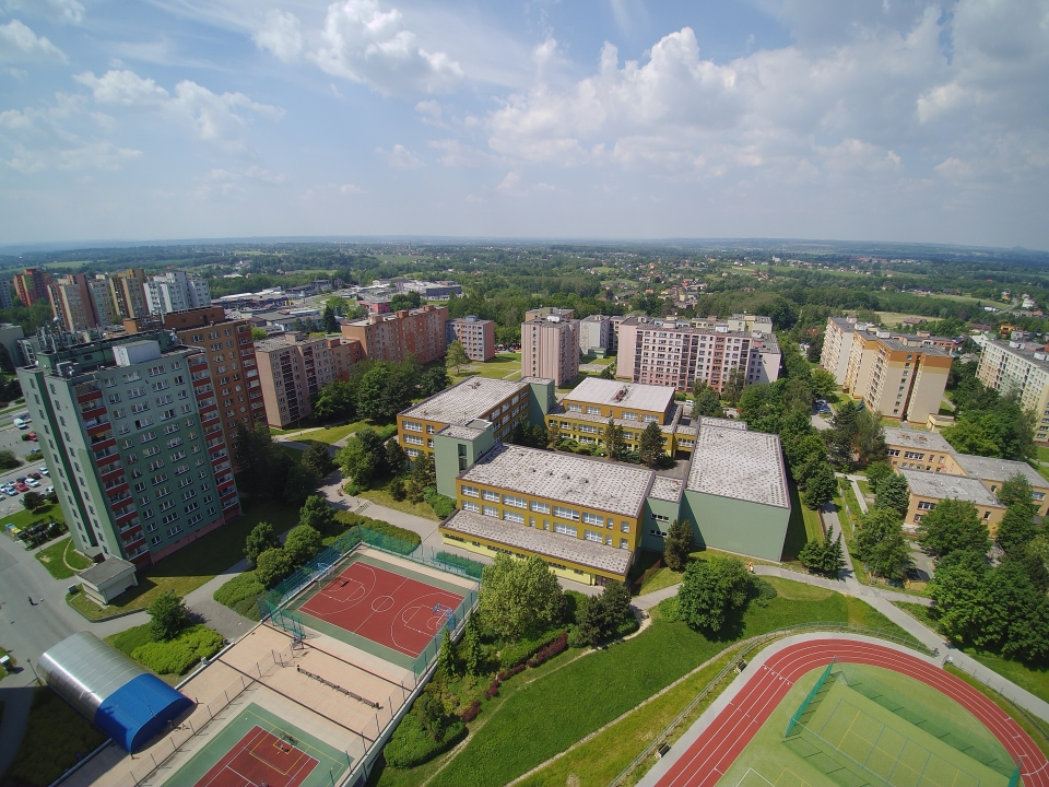 BETONOVÉ SÍDLIŠTĚ NA V. ETAPĚ PROCHÁZÍ REGENERACÍ