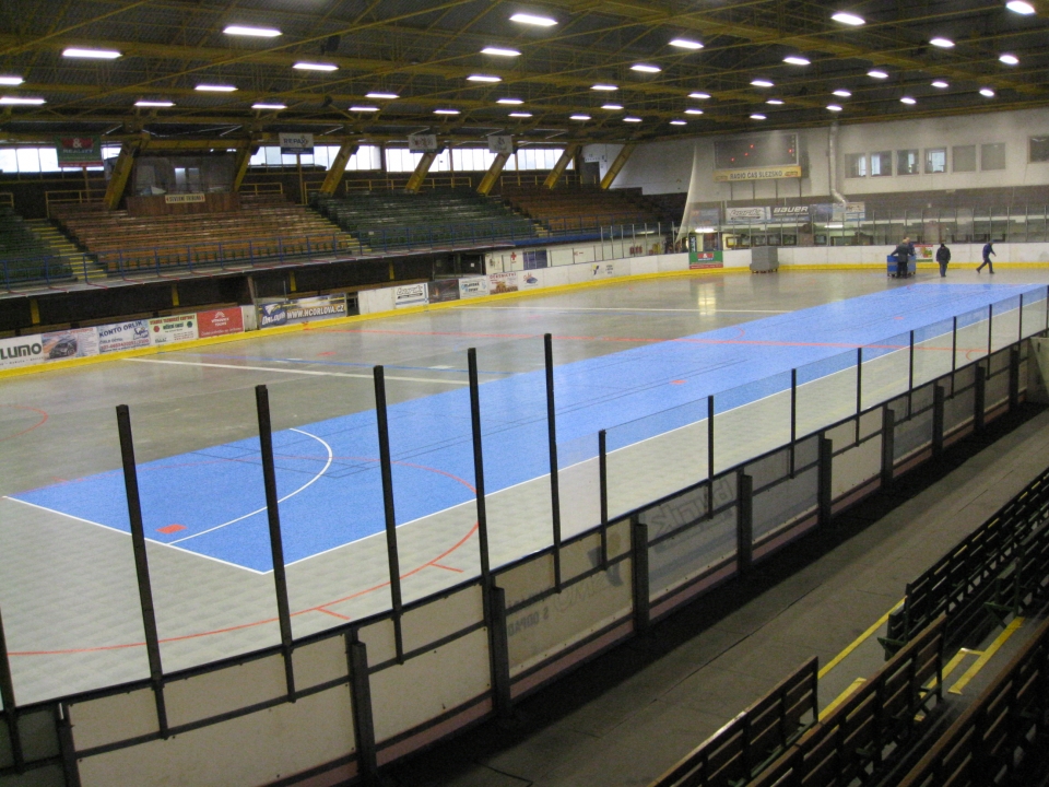 IN-LINE PLOCHA NA ZIMNÍM STADIONU BUDE PŘIPRAVENA PRO SPORTOVCE