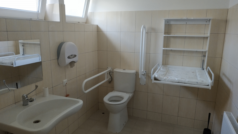 KOSTEL PRO VŠECHNY - FARA PRO VŠECHNY
