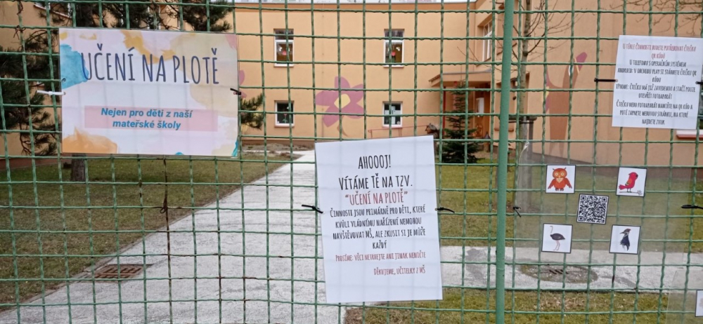 MŠ K. Dvořáčka 1228 - „Učíme se na plotě – vystav své vajíčko“