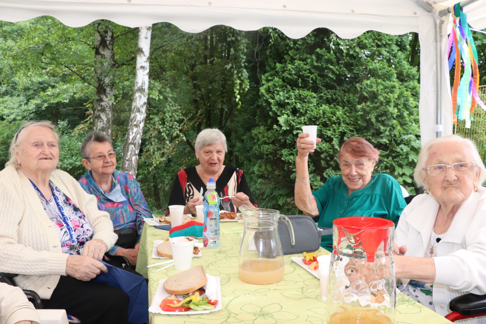 MĚSTO VYHLAŠUJE GRANTY V OBLASTI SOCIÁLNÍ A ZDRAVOTNÍ