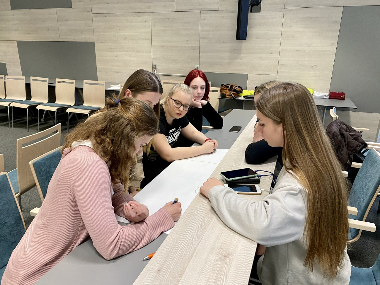 STUDENTI CHTĚJÍ TVOŘIT MĚSTO