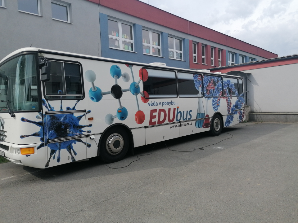ZŠ Slezská 850 - Navštívil nás EDUbus