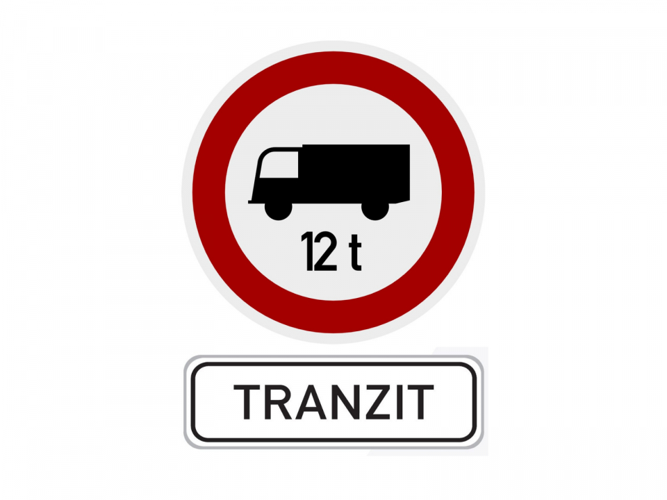 NA OLMOVCI A VÝHODĚ DOCHÁZÍ K OMEZENÍ TRANZITNÍ DOPRAVY