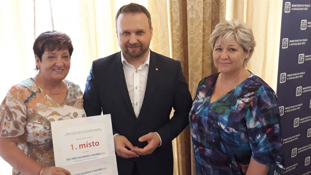 ORLOVÁ ZÍSKALA OCENĚNÍ OBEC PŘÁTELSKÁ SENIORŮM 2022