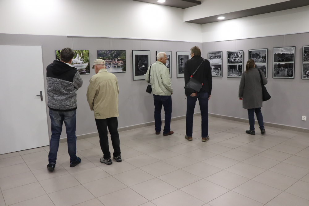 GALERII DOMU KULTURY ZVELEBILA VÝSTAVA FOTOGRAFIÍ