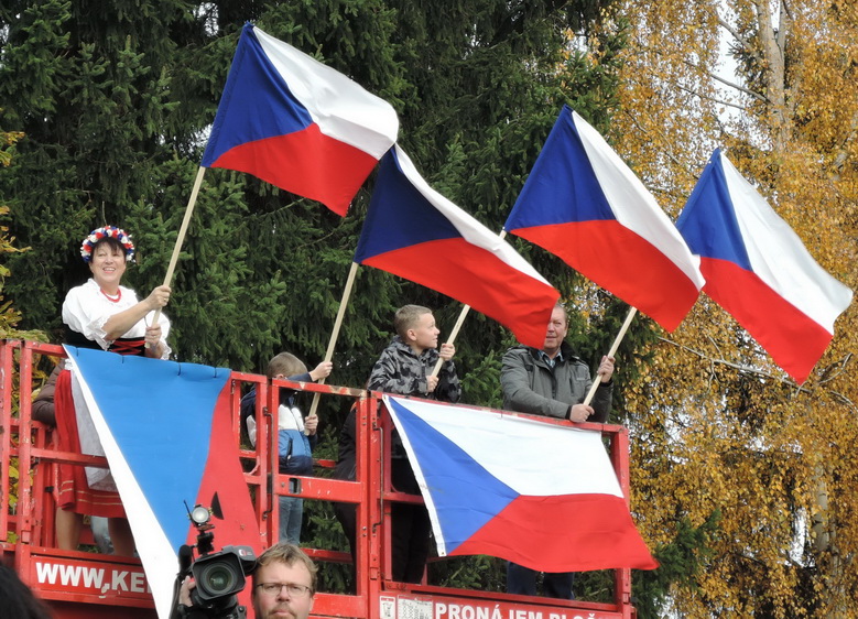 ČESKÝ DEN S ČESKÝMI VLAJKAMI MÍRU