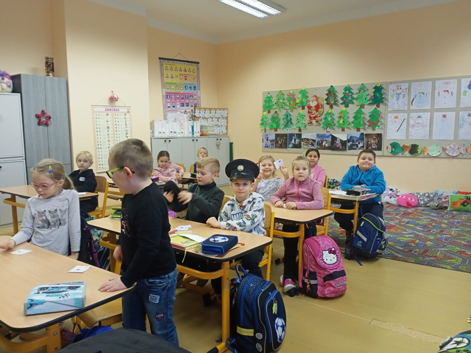 Policie ČR na návštěvě v 1. třídě ZŠ U Kapličky