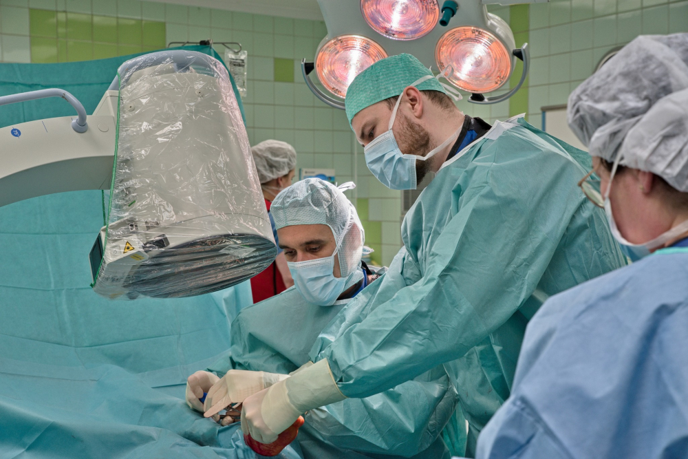 ORLOVSKÁ ORTOPEDIE POUŽÍVÁ SPECIÁLNÍ VSTŘEBATELNÉ ŠROUBY