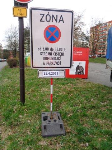 STROJNÍ ČIŠTĚNÍ POSTUPUJE DO DALŠÍCH ULIC