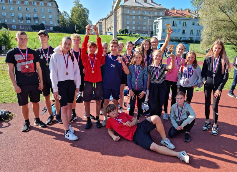 Úspěchy ZŠ Školní v okresním kole přespolním běhu v Havířově