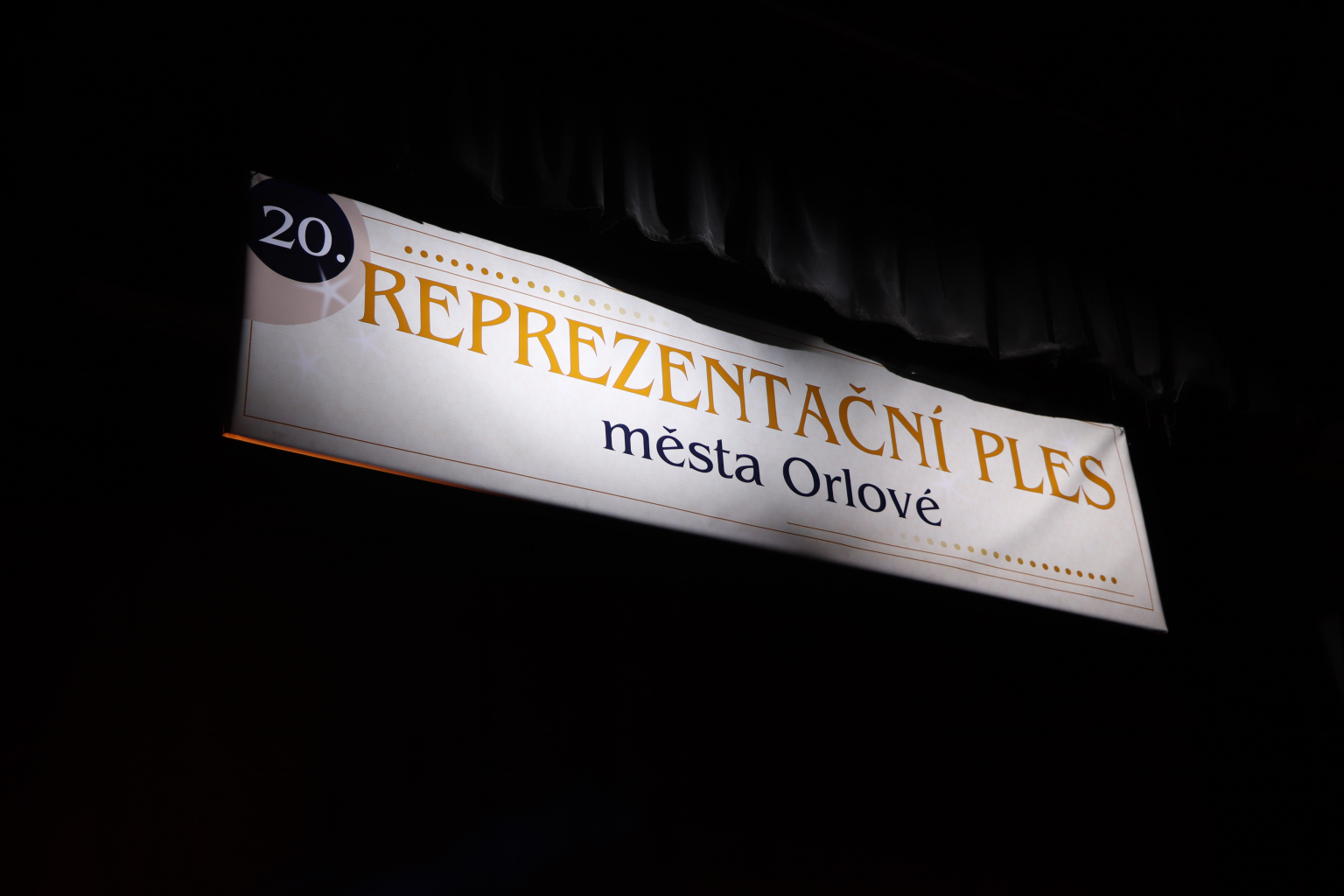 REPREZENTAČNÍ PLES BYL VELKOLEPÝ