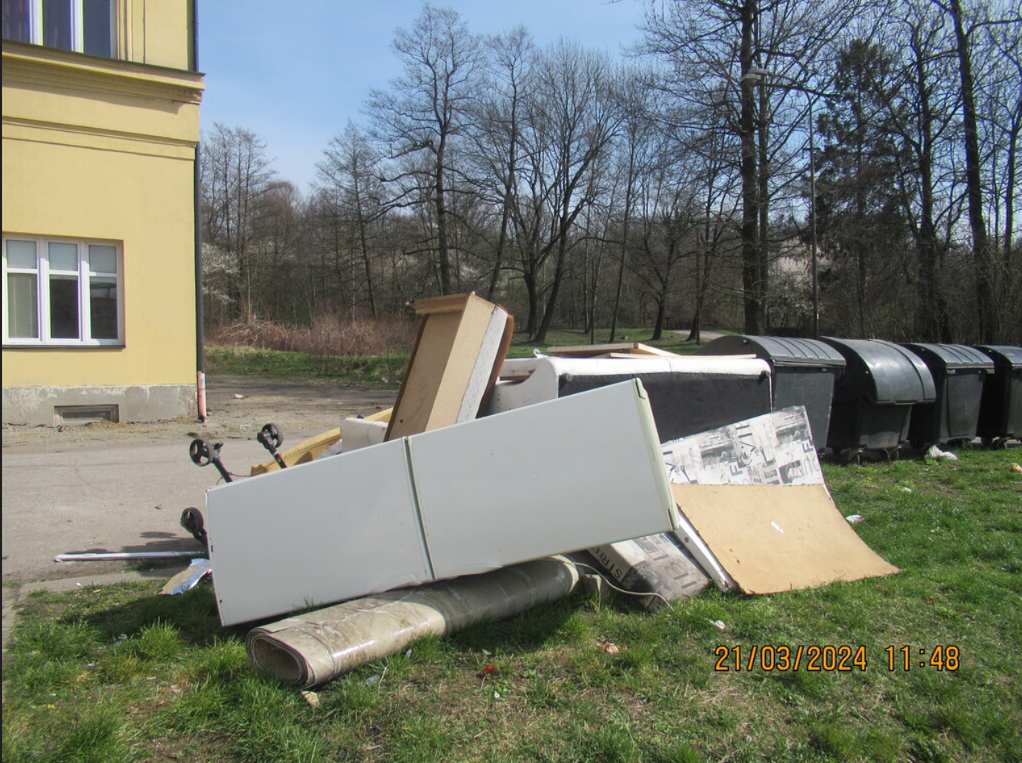 MĚSTSKÁ POLICIE NADÁLE BOJUJE PROTI ČERNÝM SKLÁDKÁM