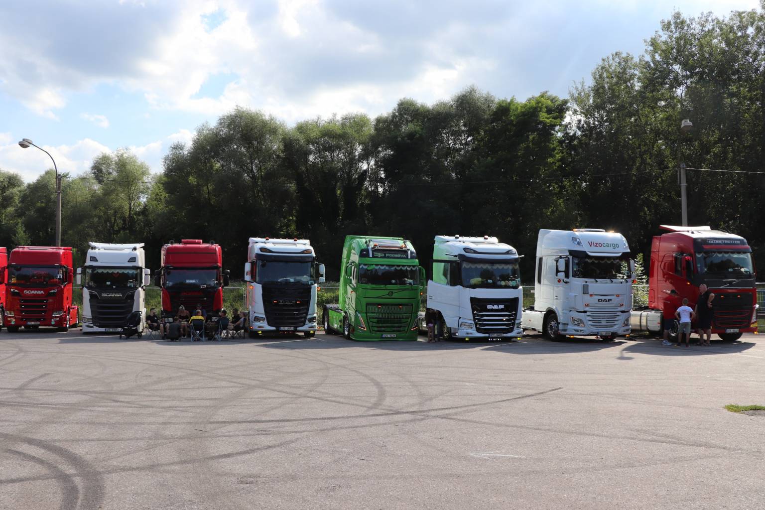 AREÁL TRUCK SRAZU SE POMALU PLNÍ