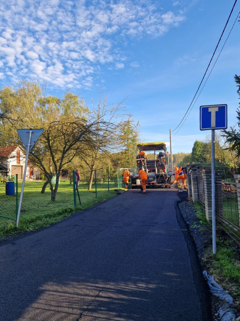 NA STRÁNI POKRAČUJEME V REKONSTRUKCI