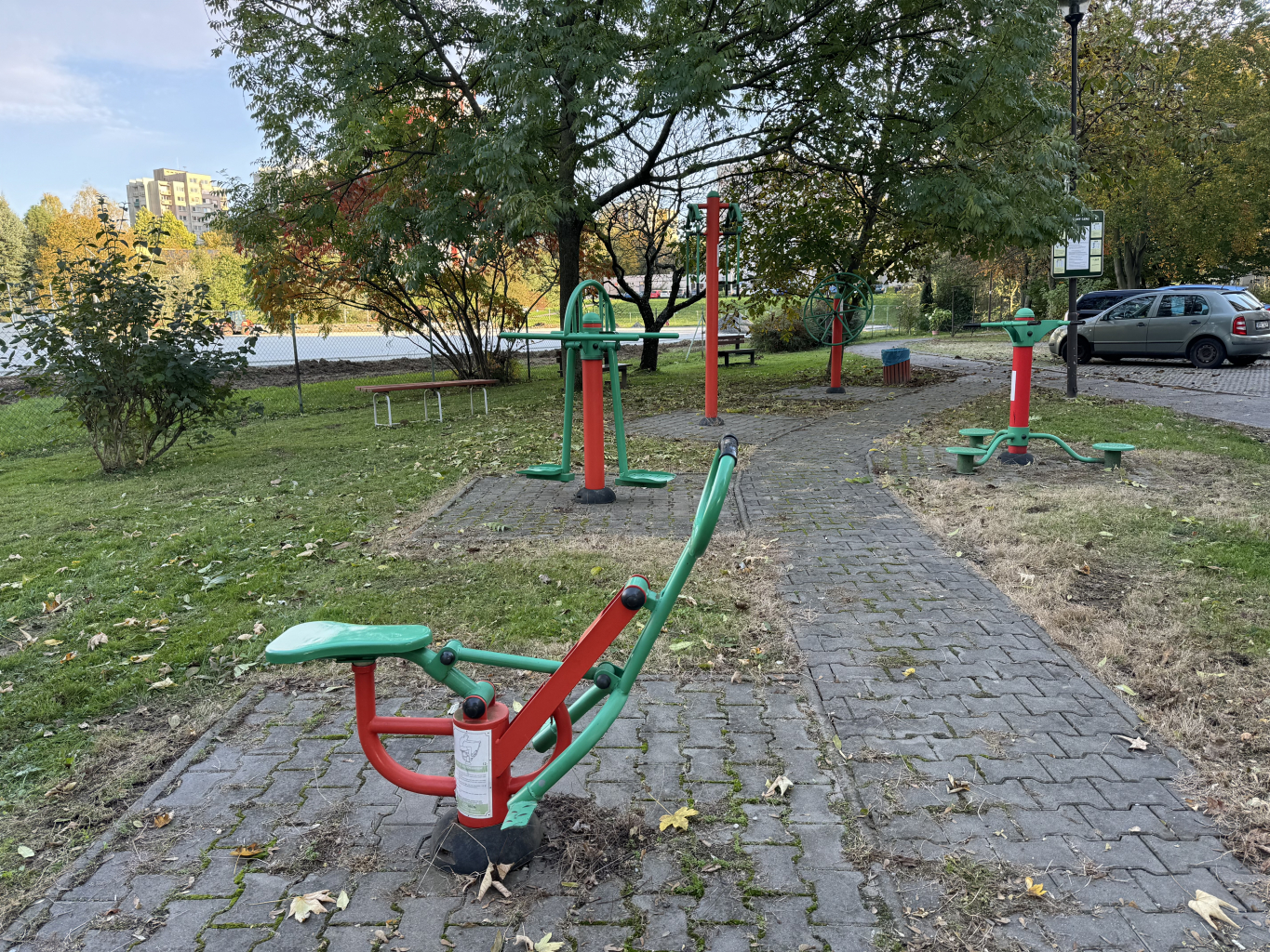 7) Fitness hřiště na ul. Polní