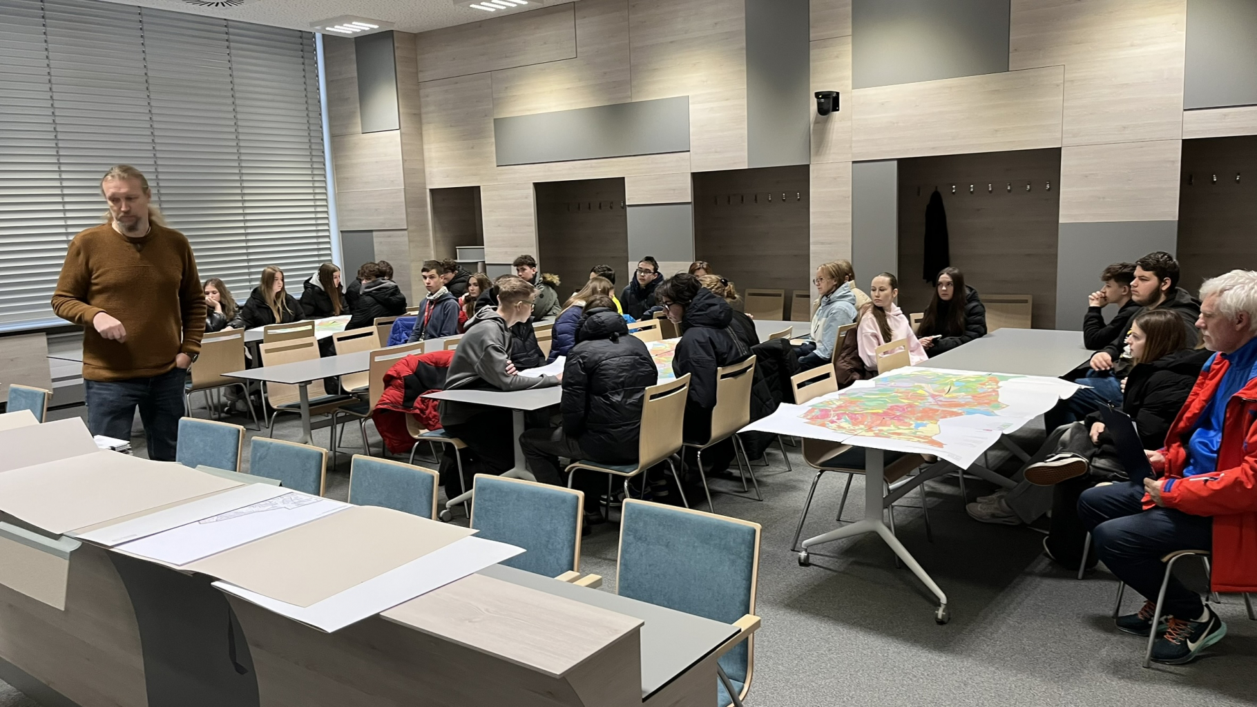 ÚŘAD NAVŠTÍVILI STUDENTI ORLOVSKÉHO GYMNÁZIA