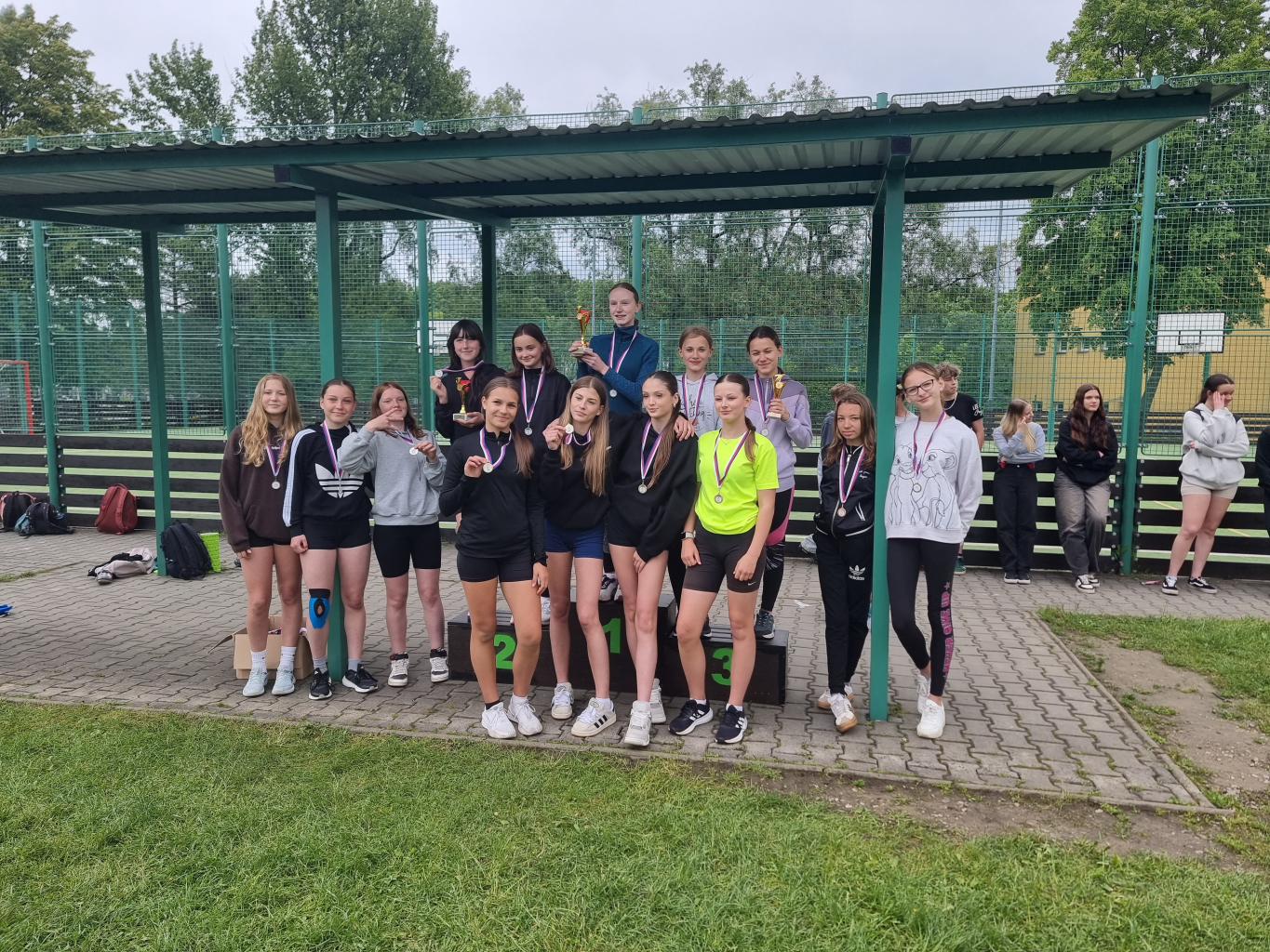 ZŠ Školní - Úspěch našich žáků v okresním kole atletického čtyřboje