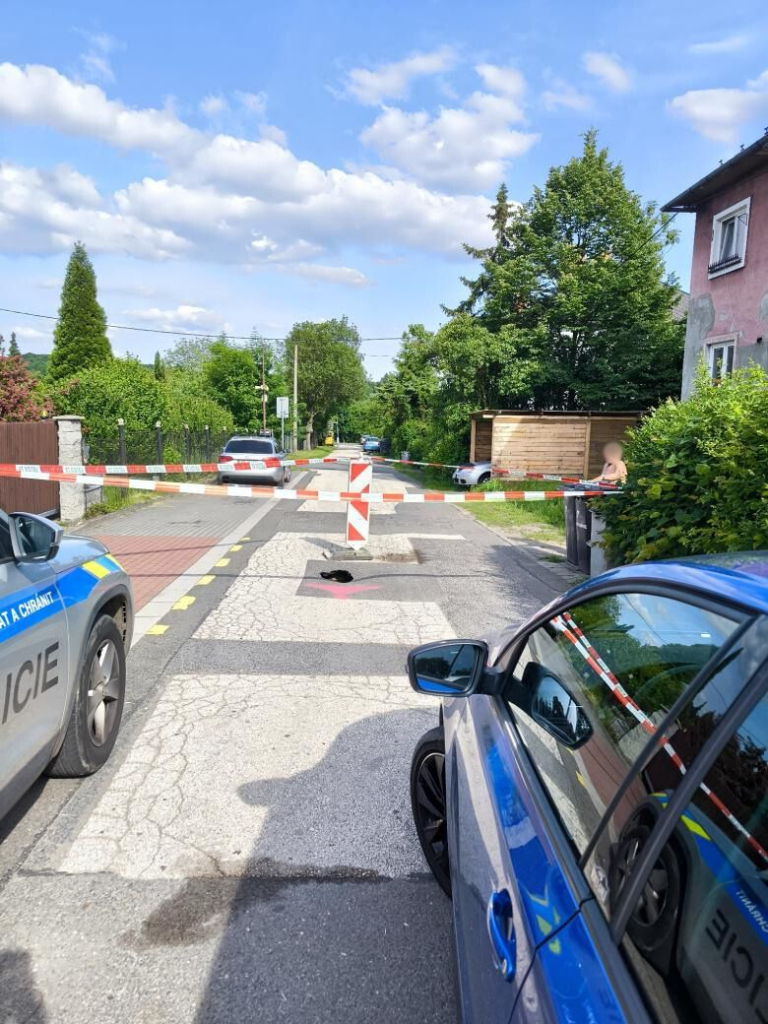 ULICE ČS. ARMÁDY JE NEPRŮJEZDNÁ
