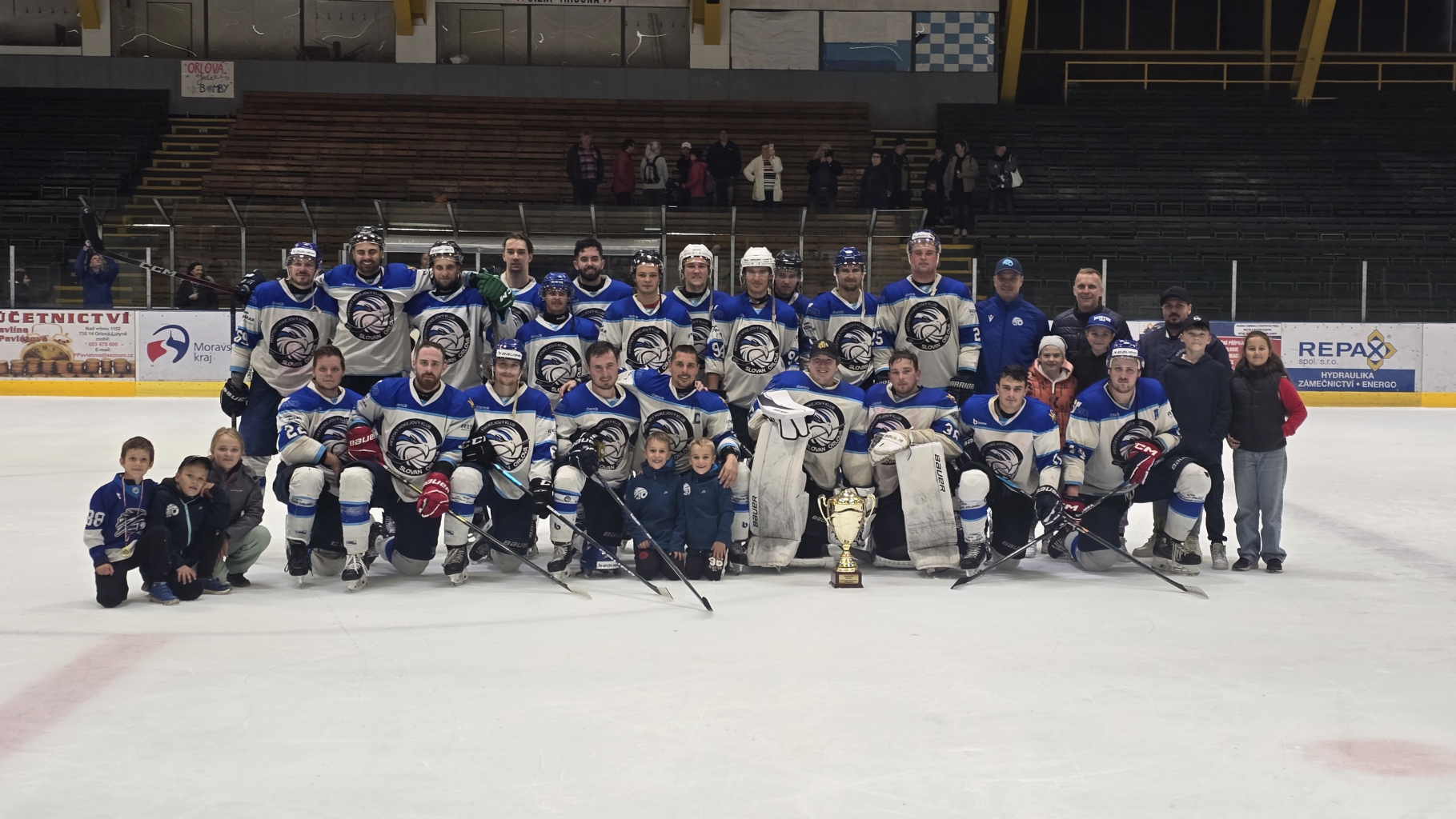 HOKEJISTÉ SLOVANU OVLÁDLI MEMORIÁL FERDY KRENŽELOKA