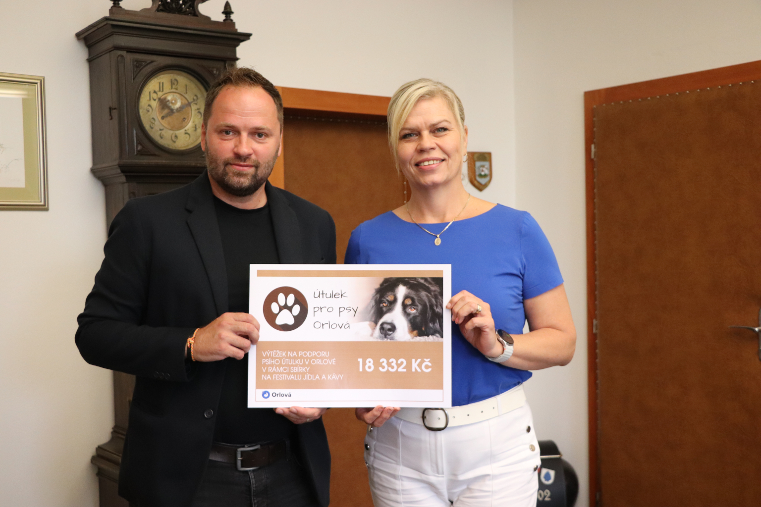 OPUŠTĚNÝM PSÍKŮM PŘILEPŠÍ PŘES 18 TISÍC KORUN