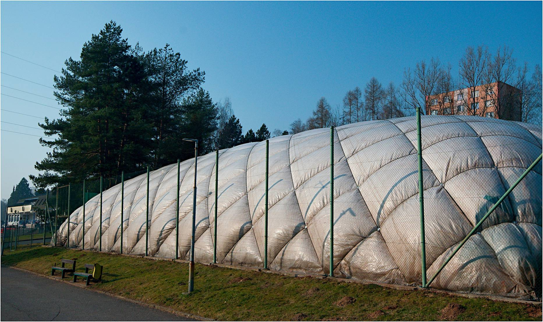 TENISOVÉ HALY JSOU PŘIPRAVENY NA ZIMNÍ SEZÓNU