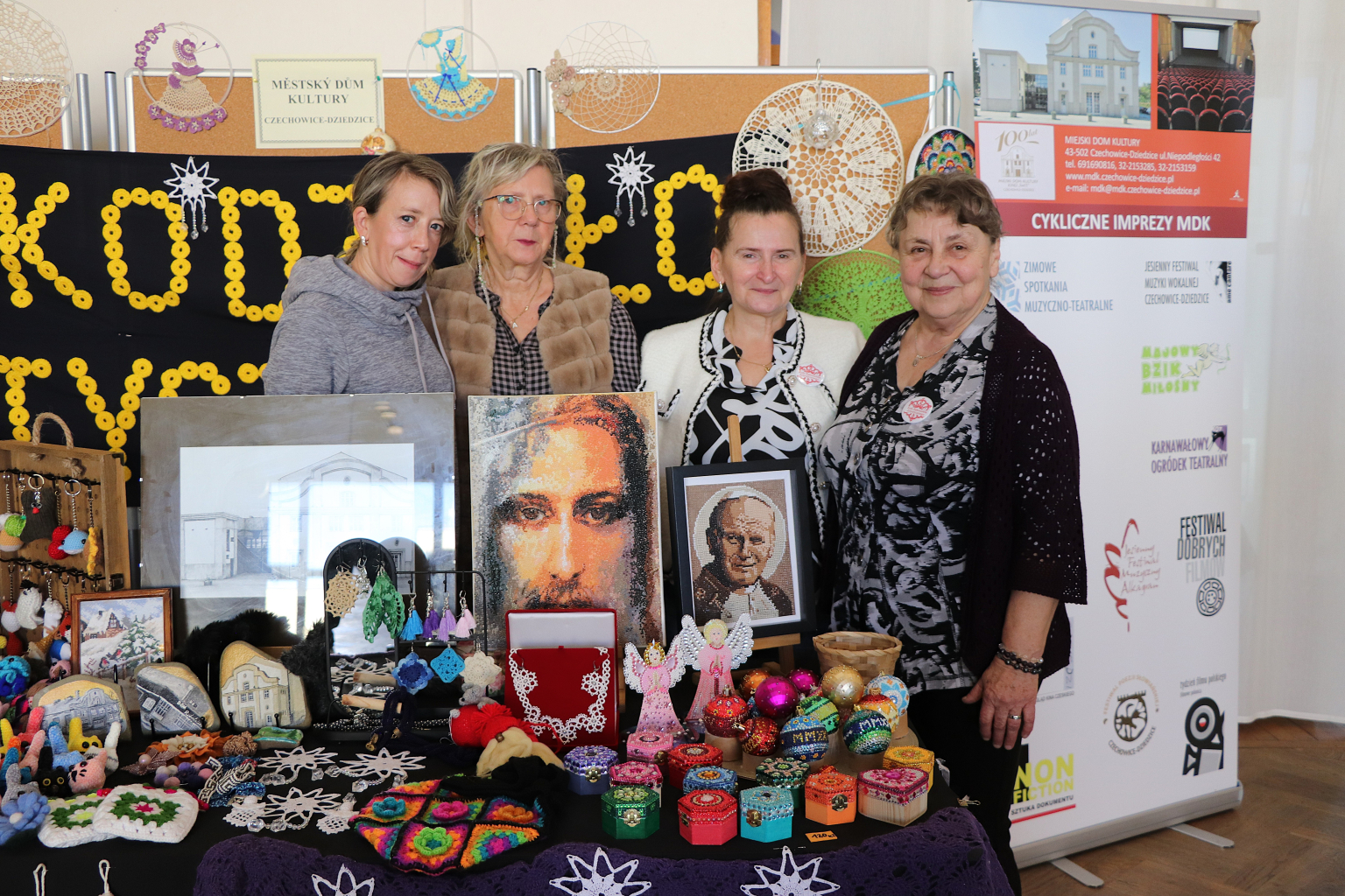 PROBÍHÁ SPOLKOVÁ VÝSTAVA. TĚŠÍ SE NA VÁS PŘES 50 VYSTAVOVATELŮ