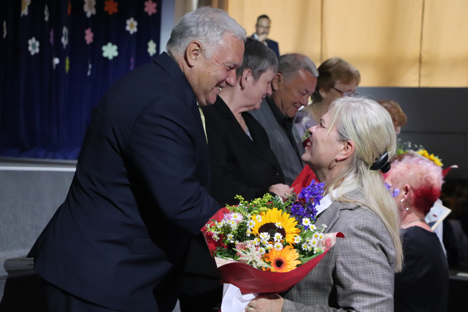 ZNÁTE NĚKOHO, KDO SI ZASLOUŽÍ OCENĚNÍ? NOMINUJTE HO!