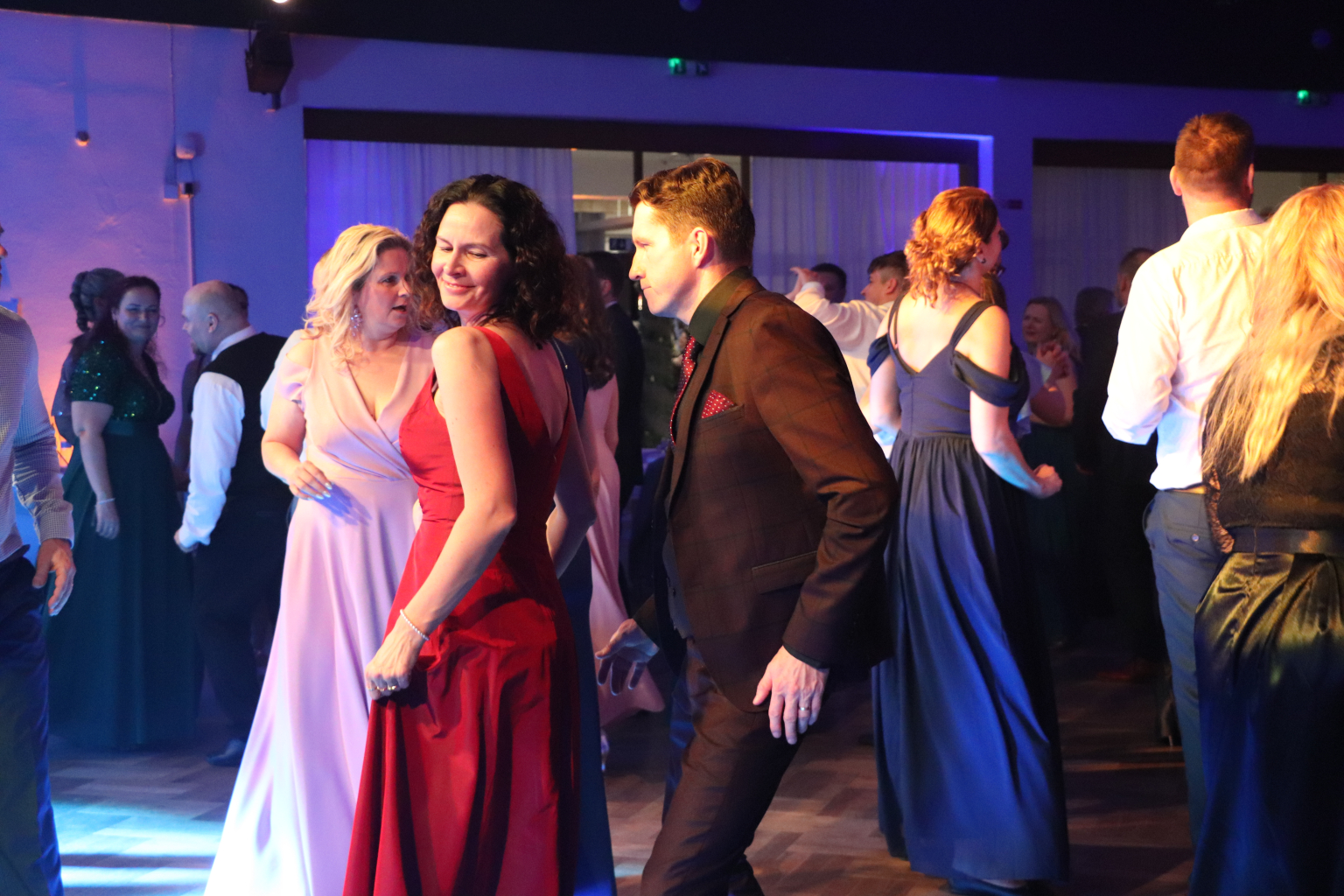 PŘINÁŠÍME FOTOREPORT Z REPREZENTAČNÍHO PLESU