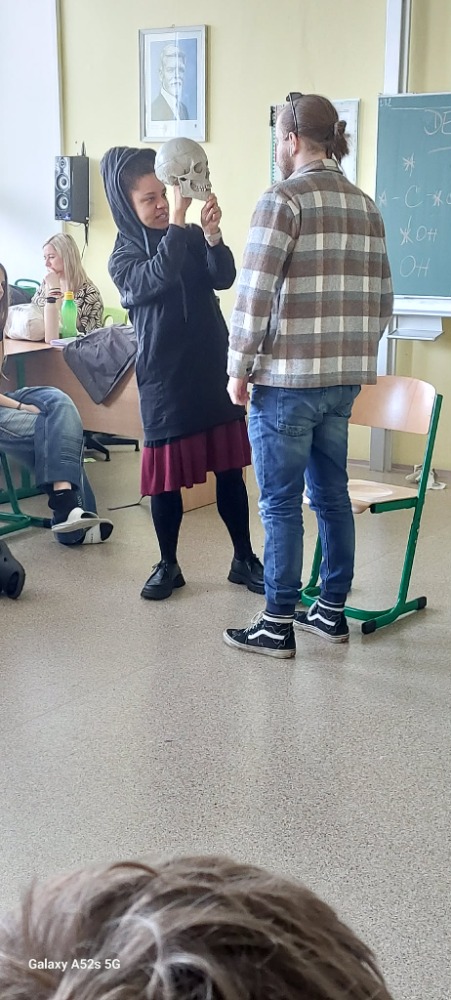 ZŠ U Kapličky 959 - Divadlem proti šikaně