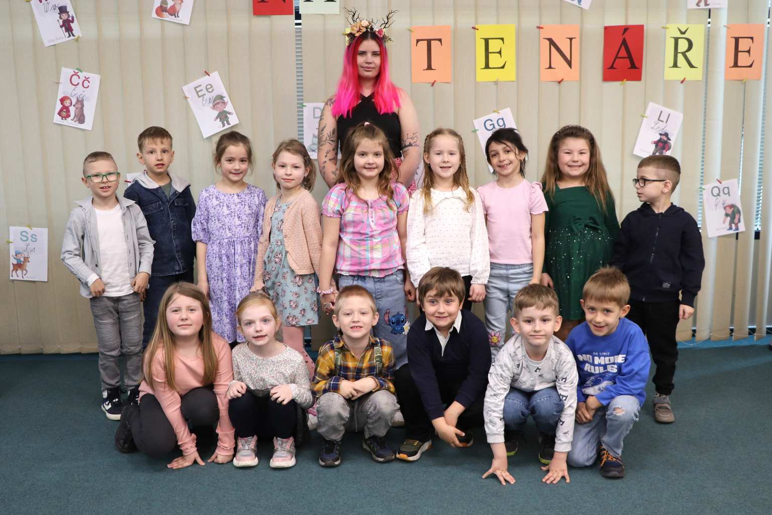 V KNIHOVNĚ DNES ZAČALO PASOVÁNÍ PRVŇÁČKŮ NA ČTENÁŘE