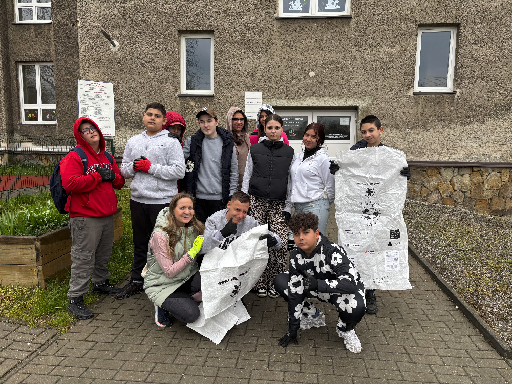 ZŠ JARNÍ SE OPĚT ZAPOJILA DO AKCE UKLIĎME SVĚT