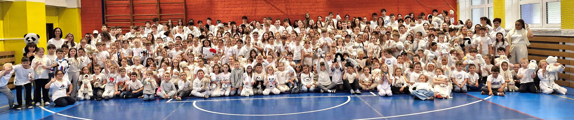 Barevný týden na ZŠ Mládí