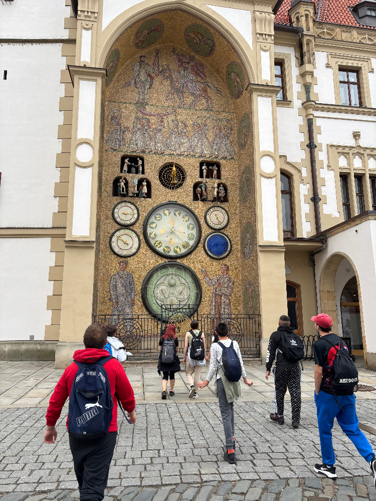 Žáci ze ZŠ Jarní vyrazili na třídní výlet do Olomouce