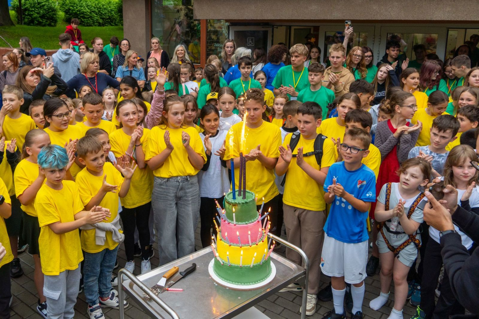 ZŠ Školní 862 oslavila 50 let. Školu navštívily stovky absolventů i přátel