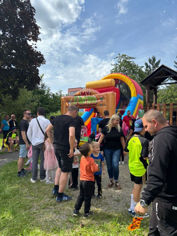 MŠ Ke Studánce - Sportovní odpoledne s tatínky