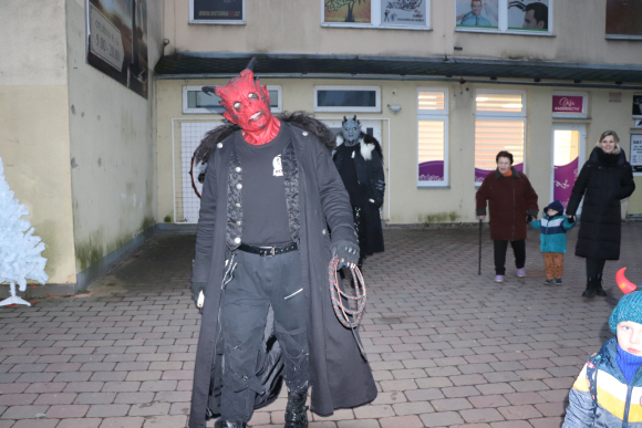 MIKULÁŠSKÁ S ČERTY A BELZEBUB 