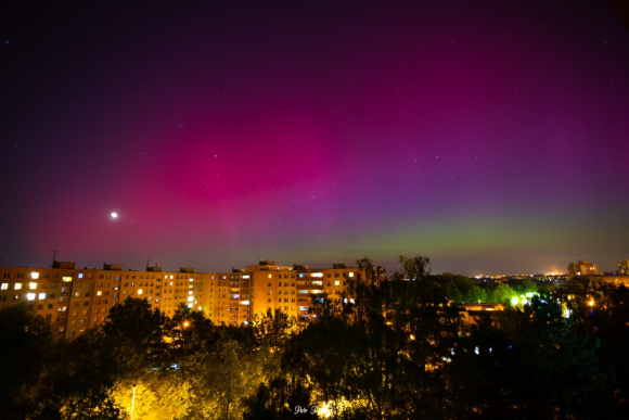 Banner č. 6 - Blesky nad městem a polární zář 